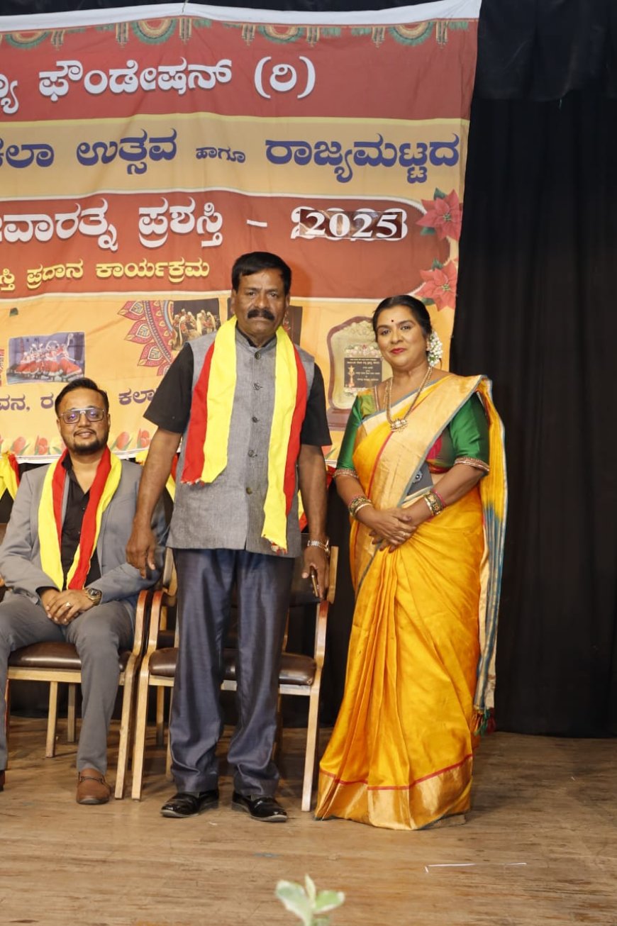 Sunita Reddy  Felicitates Eminent Personalities in Namma Bengaluru